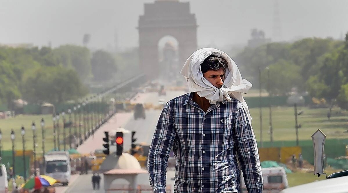 Heatwave Continues In Delhi; Temperature Likely To Touch 44° C Today ...