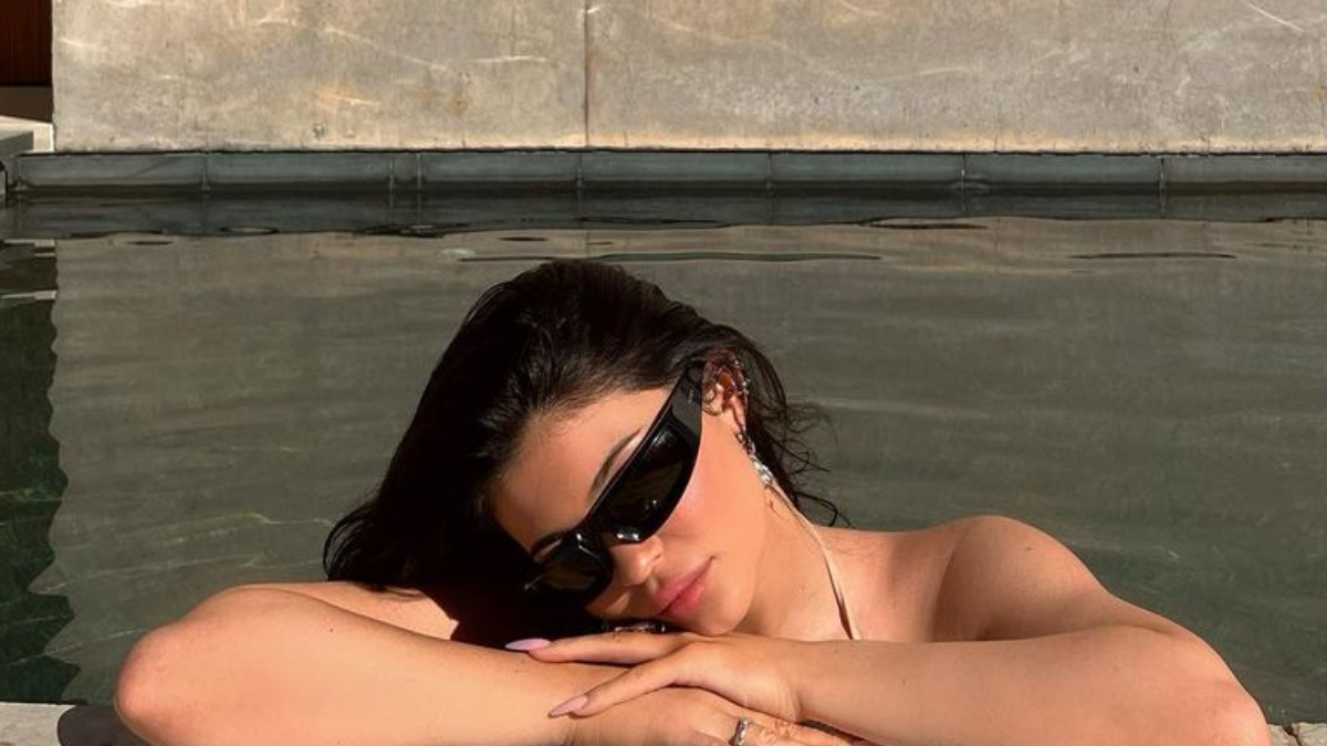 Kylie Jenner 'frees the nipple' in $325 'naked' bikini