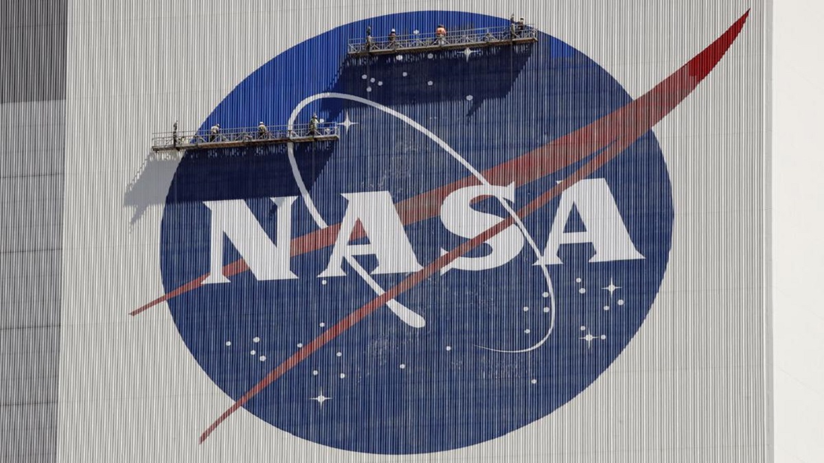 NASA launches study of UFOs despite ‘reputational risk’