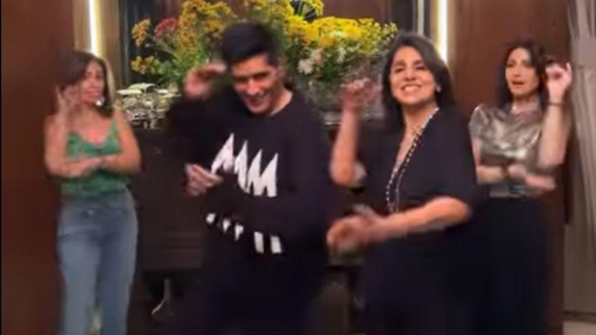 Neetu Kapoor grooves to 'The Punjaabban song' with Riddhima, Manish Malhotra. Karan Johar goes...