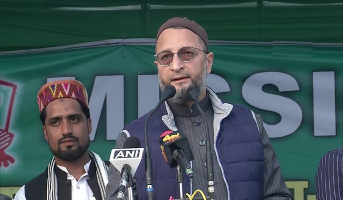 Owaisi calls Samajwadi Party 'useless' after Akhilesh loses Rampur, Azamgarh in UP bypolls