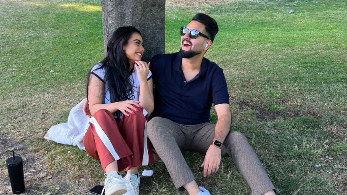 Nysa Devgn & Daanish Gandhi share some laughs as they enjoy summer at Hyde Park in London; see pic