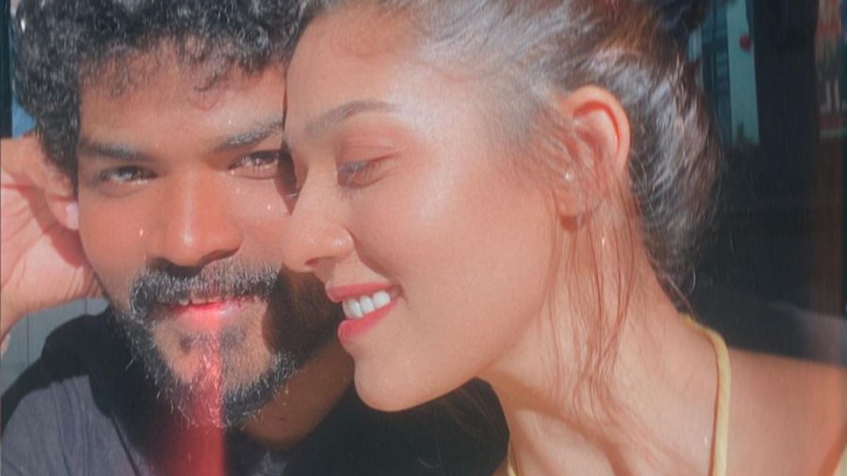 Nayanthara, Vignesh Shivan snuggle in sunkissed picture from honeymoon; fans want more