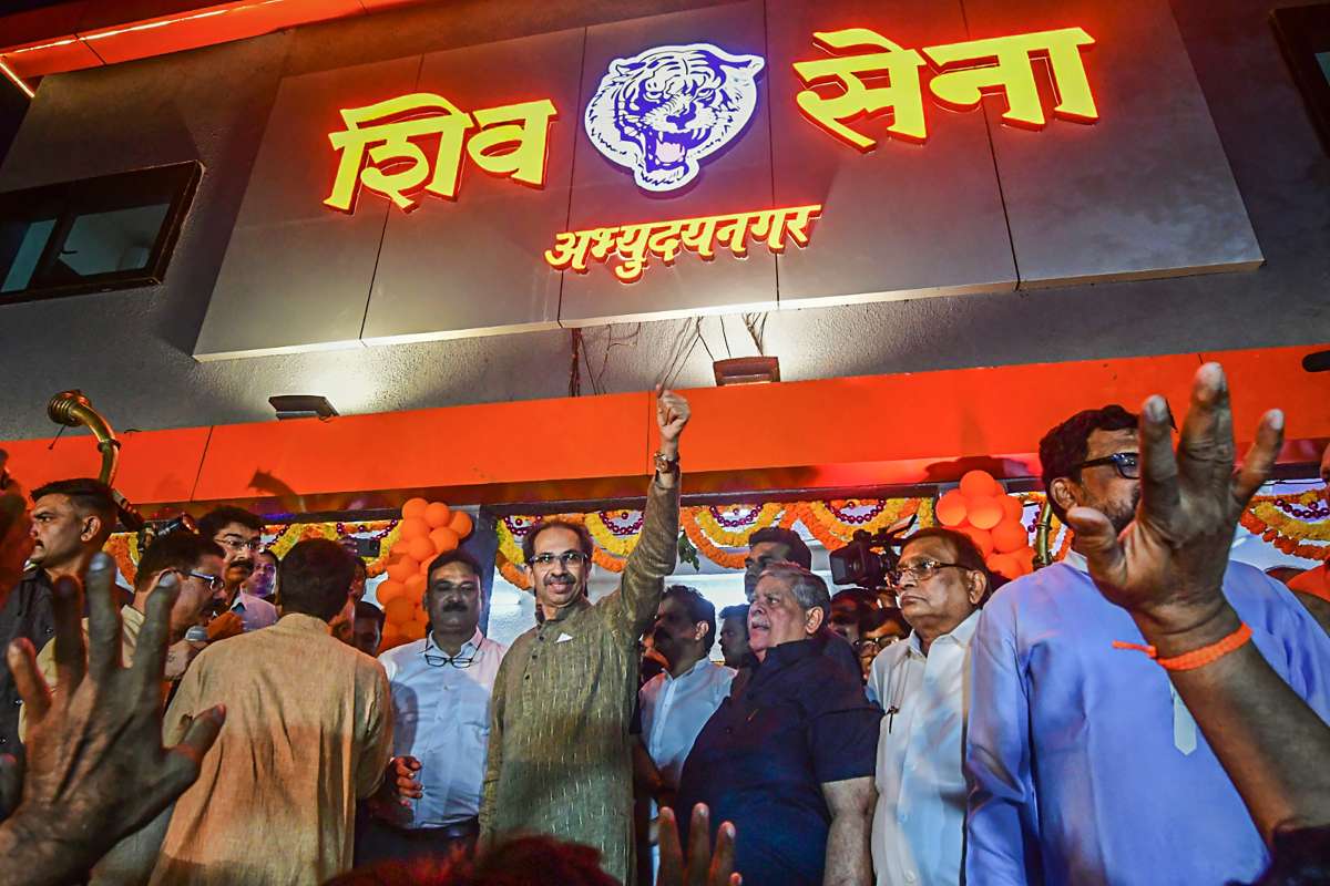 Uddhav Thackeray-led Shiv Sena alleges 'serious apprehension of bias' in allotment of party names, symbols