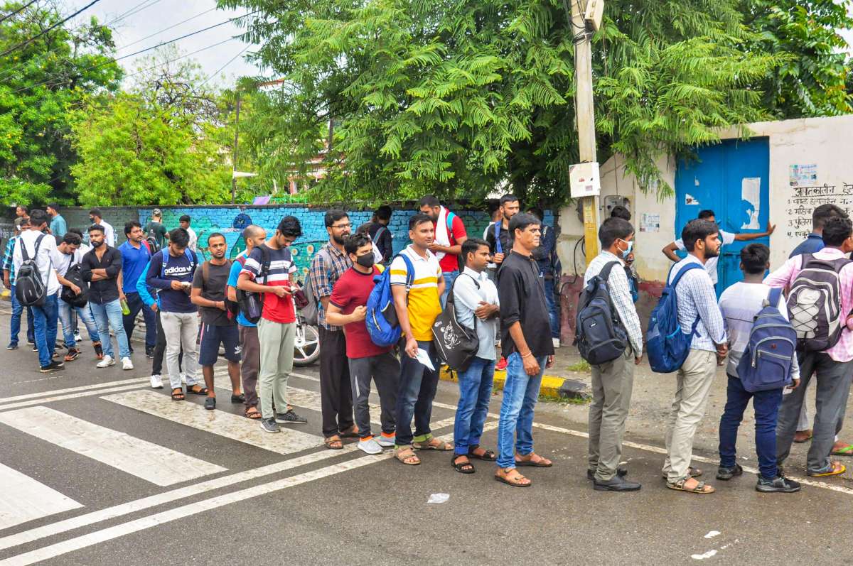 CUET-UG: Glitches hit second day, students claim exam cancelled at many  centres | Higher-studies News – India TV