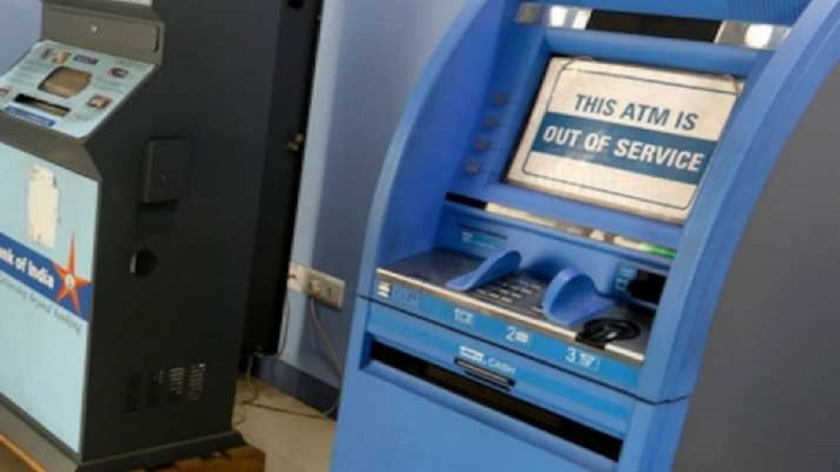 Maharashtra: Unidentified men attempt to break into ATMs in Thane