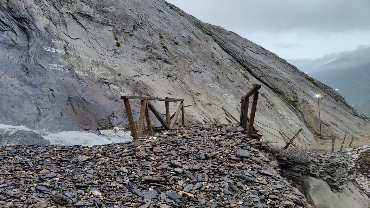 Amarnath Yatra 2022: Indian Army revamps fallen bridge in record time amid heavy rainfall | WATCH