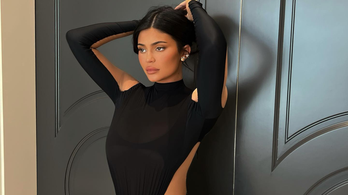 Kylie Jenner accused of 'cosplaying as middle class' – India TV