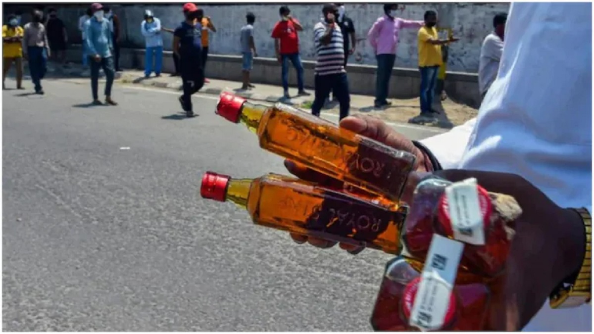 BJP questions Delhi govt's hurry to revert to old liquor policy after CBI probe ordered