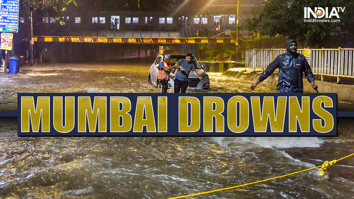 Mumbai: Traffic snarls, waterlogging as heavy rains lash maximum city, IMD issues alert | Watch