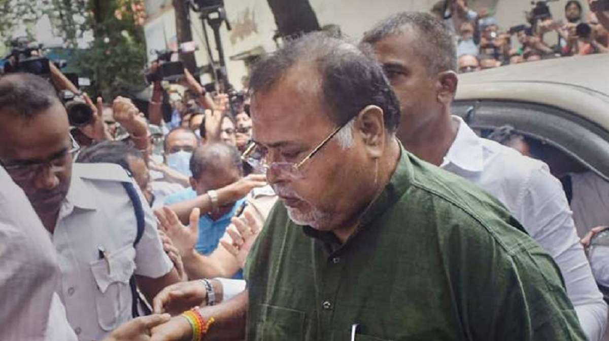 Partha Chatterjee calls himself a 'victim of conspiracy' as ED seizes Rs 50 crore from aide Arpita's house