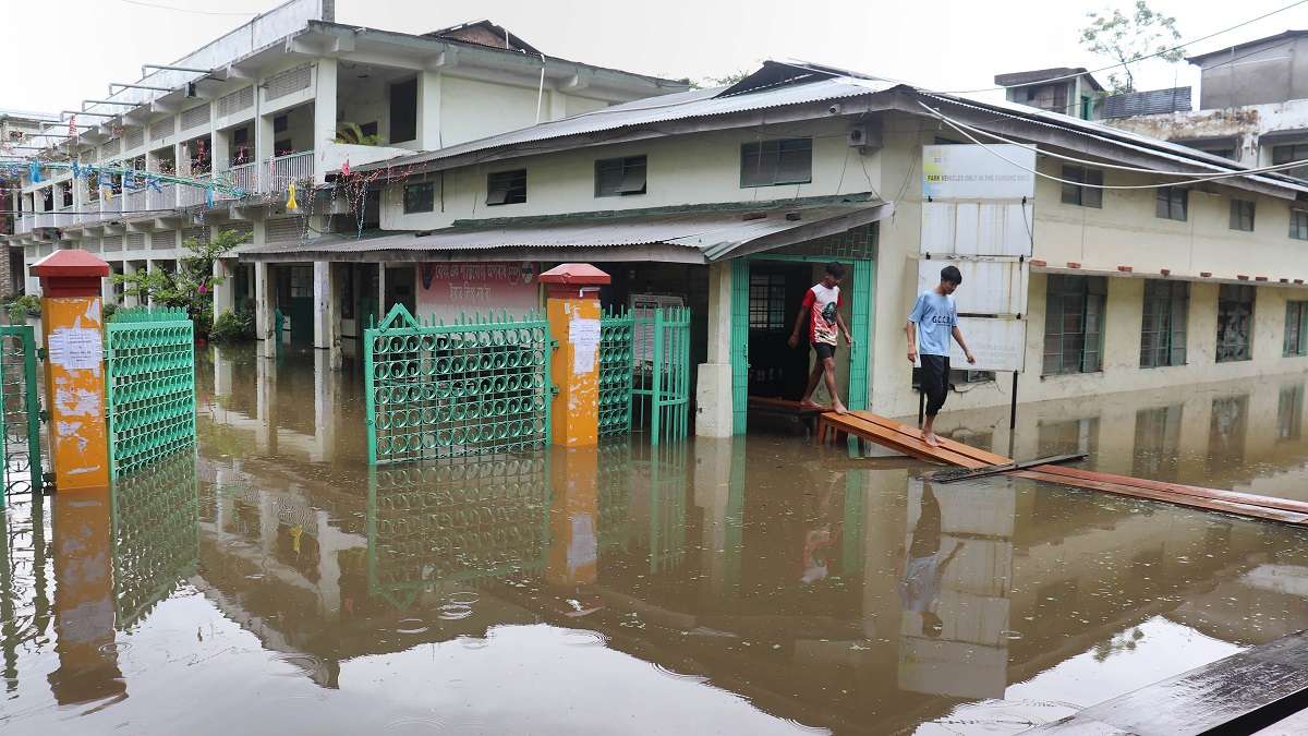 Maharashtra: Several areas in Gadchiroli face flood-like situation