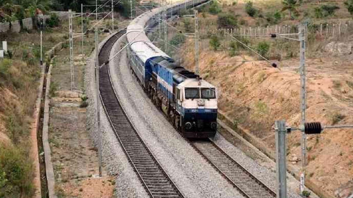 Jaipur-Secunderabad Express bomb threat: After 3 hour search, call turns out to be hoax