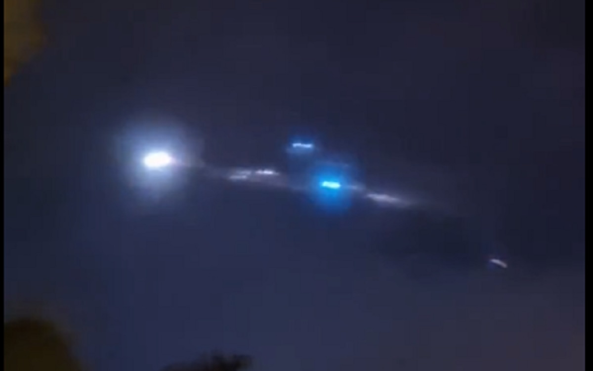 On camera, Chinese space rocket debris lights up sky | Watch