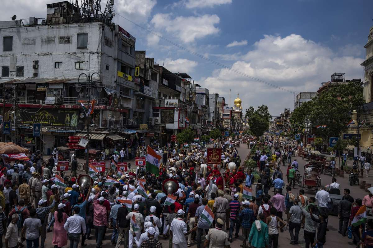 Avoid large gatherings while celebrating I-Day in view of Covid cases: Centre to States