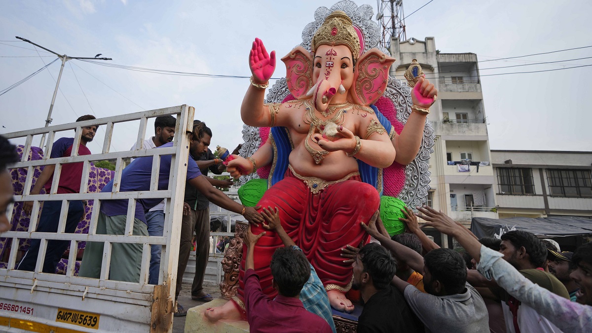 Ganesh Chaturthi 2022 Devotees Can Now Get Prasad Online From Iconic Lalbaugcha Raja Heres 4620