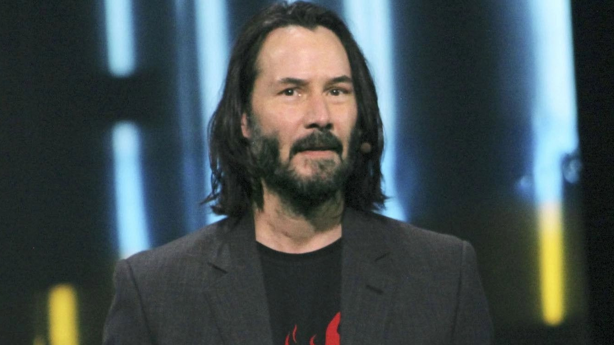 Keanu Reeves's conversation with an 80-year-old fan leaves netizens with adoring reactions