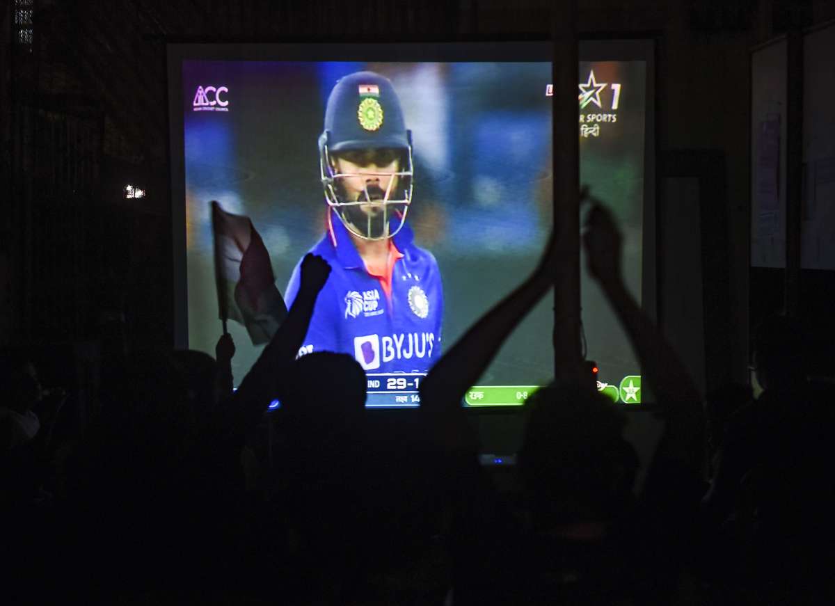 Asia Cup 2022: Celebrations across India with dhol & fireworks after men in blue defeat Pakistan by 5 wickets