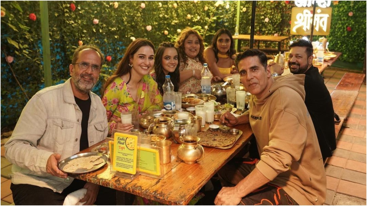 Akshay Kumar relishes misal paav with Raksha Bandhan co-stars, shares sweetest pic with on-screen sisters