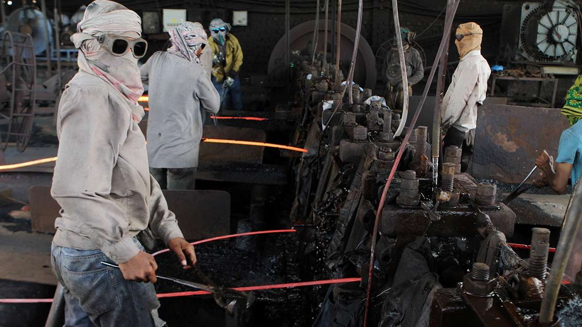 Pakistan: 50 robbers storm Pakistan Steel Mills premises; steal assets ...