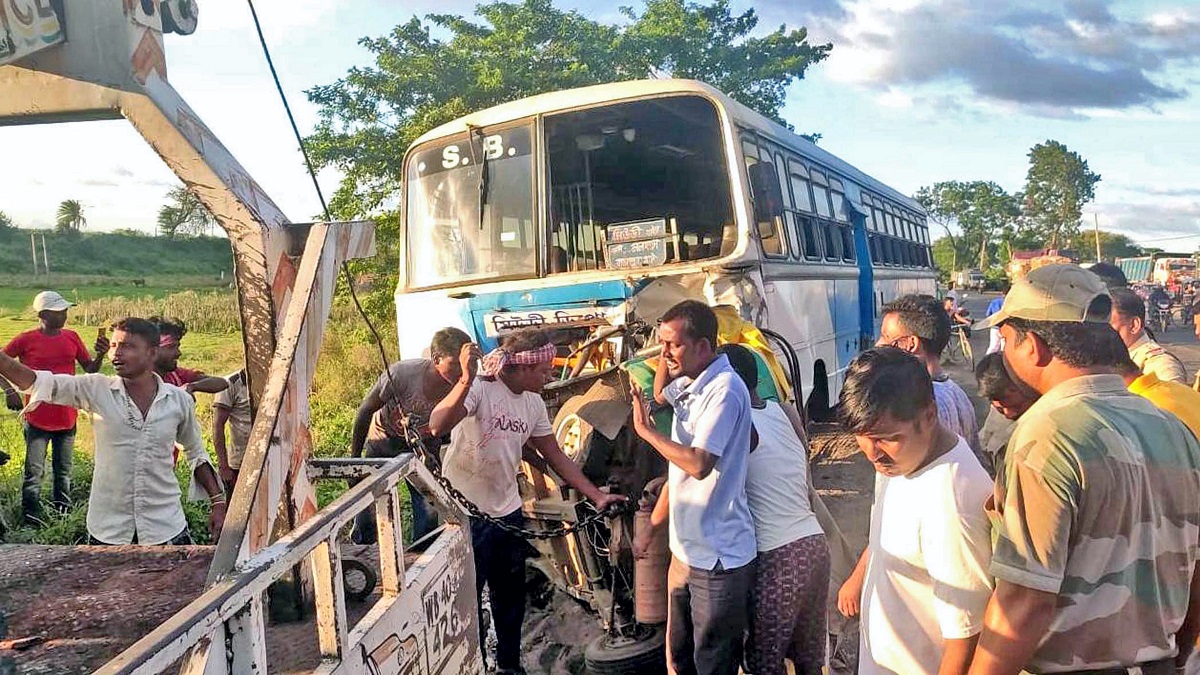 West Bengal: 9 killed as autorickshaw rams in bus; PM Modi announces Rs 2 lakh ex-gratia