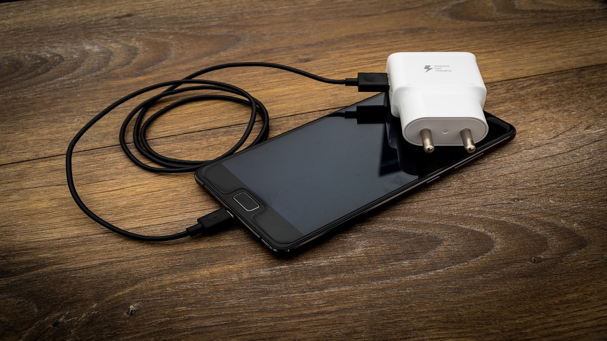 Indian govt must make rules for common charger for all devices