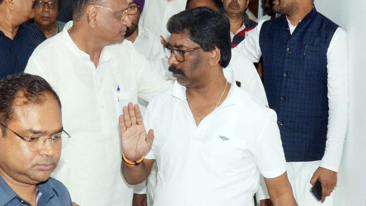 Jharkhand Political crisis: Not announcing EC ruling may fuel horse-trading, UPA tells Governor