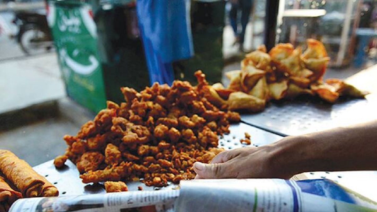 Lucknow: Food carts banned outside schools; parents to park vehicles 1 km away | Details