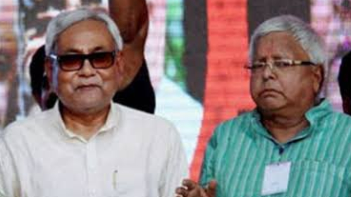 Is it 'Qismat ki hawa' in Bihar? Watch THIS before-after hilarious videos  of Nitish Kumar-Lalu Yadav | Trending News – India TV