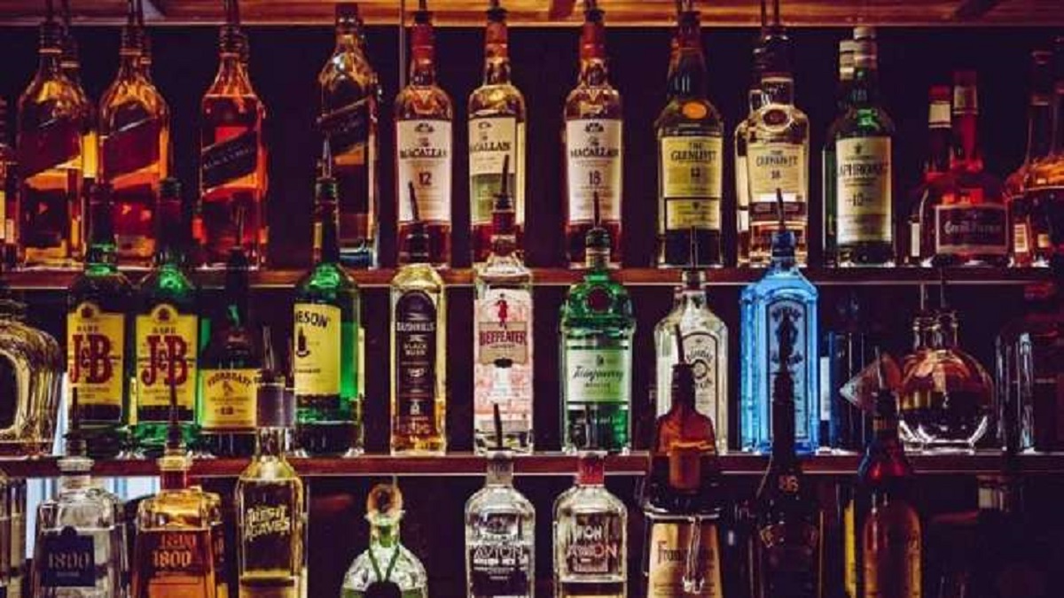 Delhi liquor policy: Bars, hotels, shops remain shut as Excise Department yet to issue extension order