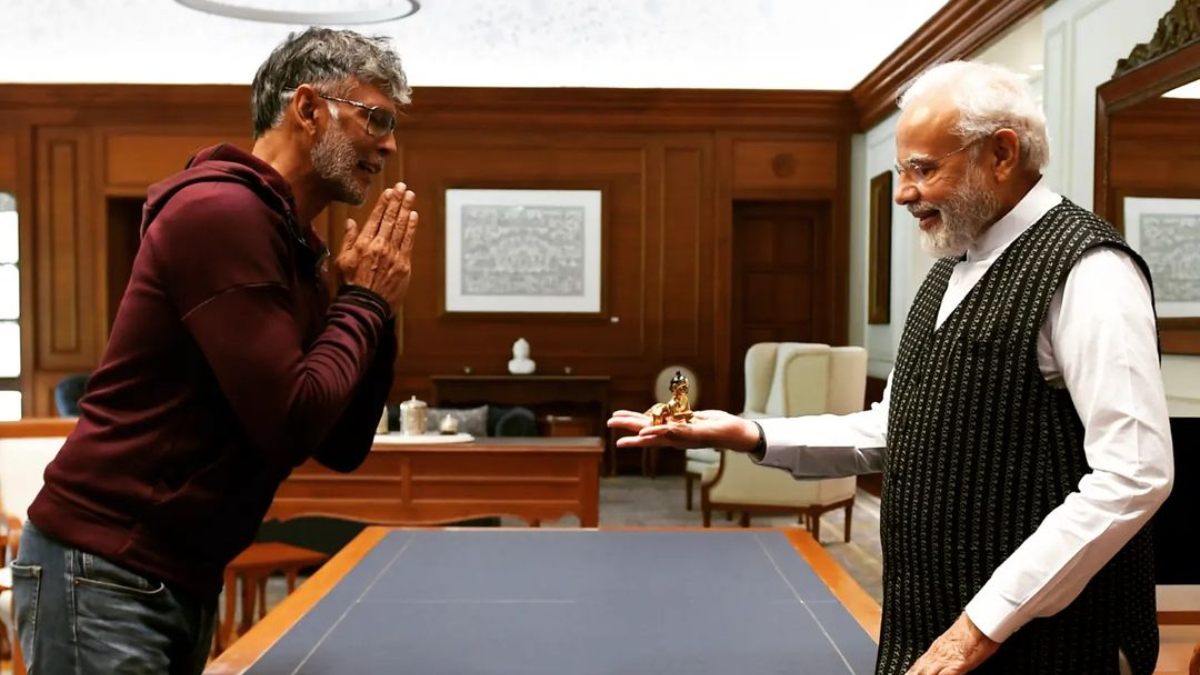 Milind Soman meets PM Narendra Modi & pens note thanking him for encouraging people to take up Yoga, Ayurveda