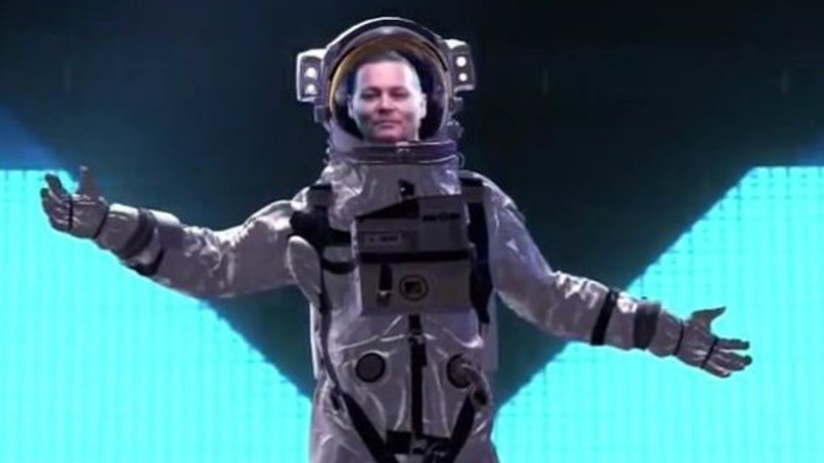 Johnny Depp turns 'moon man' in surprise appearance at MTV VMAs, draws mixed reactions on Twitter