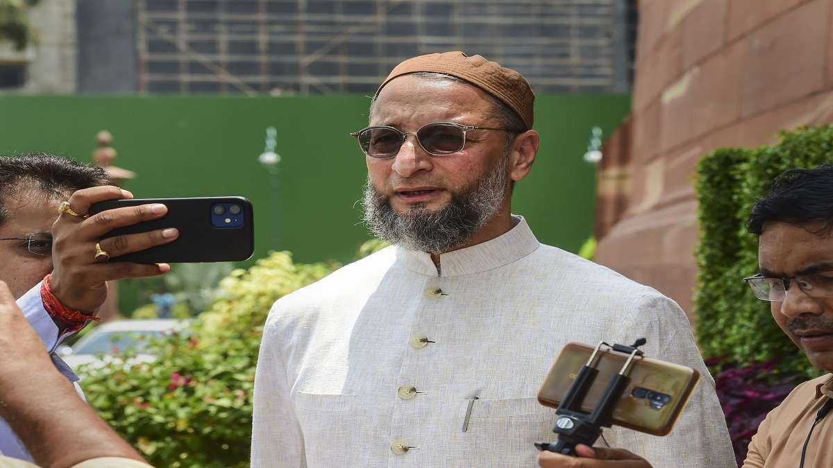 Prophet remark row: Asaduddin Owaisi appeals for 'peace' during Friday prayers in Hyderabad | WATCH