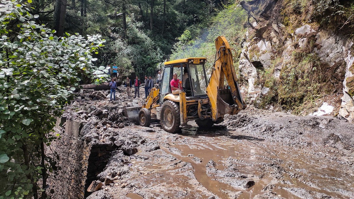 Himachal Pradesh weather update: Cloudbursts, heavy rains wreak havoc; two dead in Kullu landslide