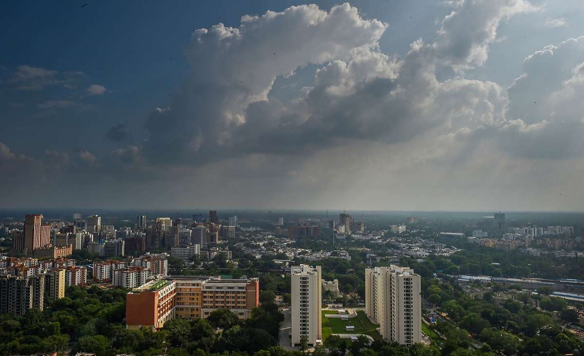 Weather Update: IMD predicts slight relief from heatwave as intense cloud surround THESE states