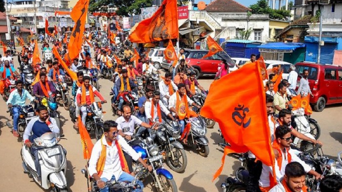 Karnataka: Hindu activists stop lovers of different communities in Dakshina Kannada