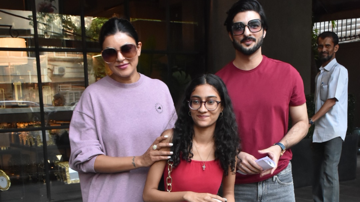 Sushmita Sen steps out with ex-boyfriend Rohman Shawl & Renee; fans  speculate break up with Lalit Modi | Celebrities News – India TV