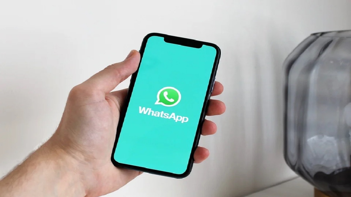 WhatsApp Update: User to get a notification if someone leaves the group- Know more