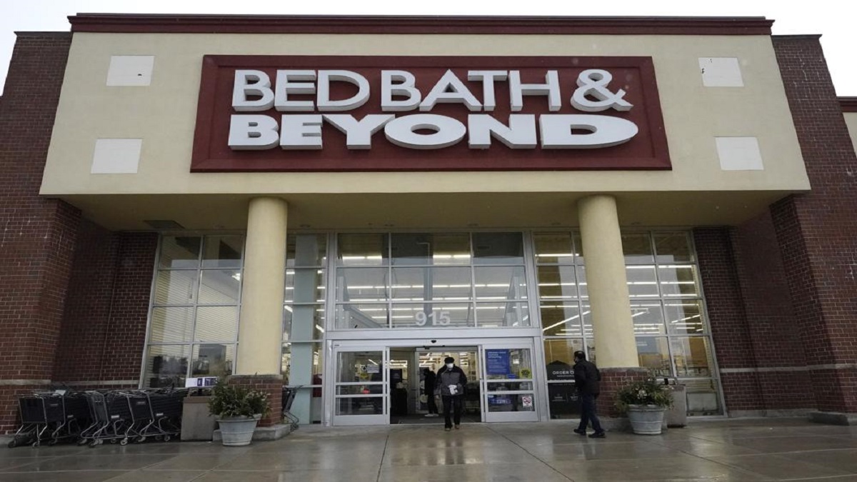 Bed Bath & Beyond CFO Gustavo Arnal jumps to death days after company