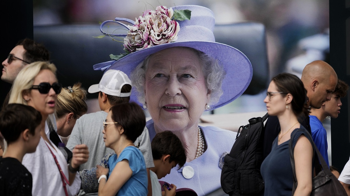 Queen Elizabeth death: No selfies with coffin, airport-style security check | Rules for final respects