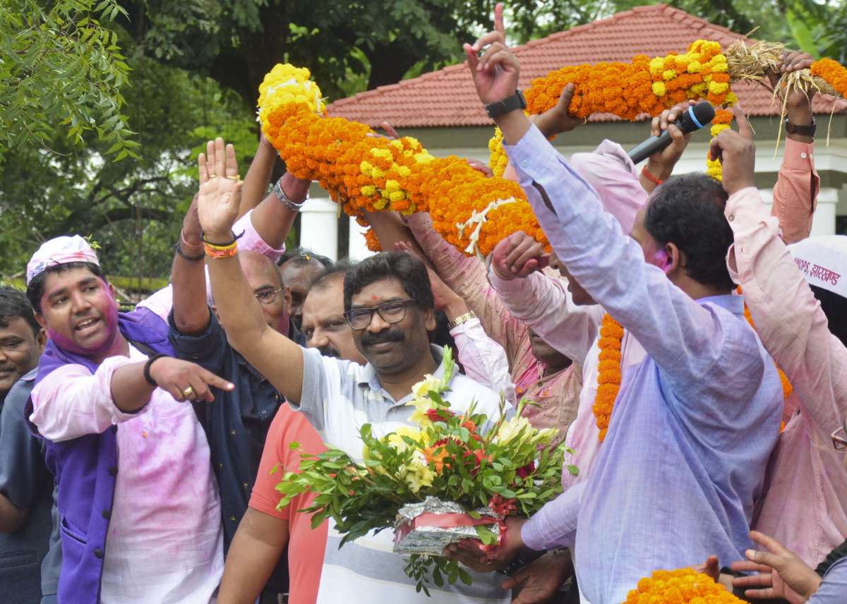 Amid political crisis, Jharkhand CM Hemant Soren to seek trust vote on Monday