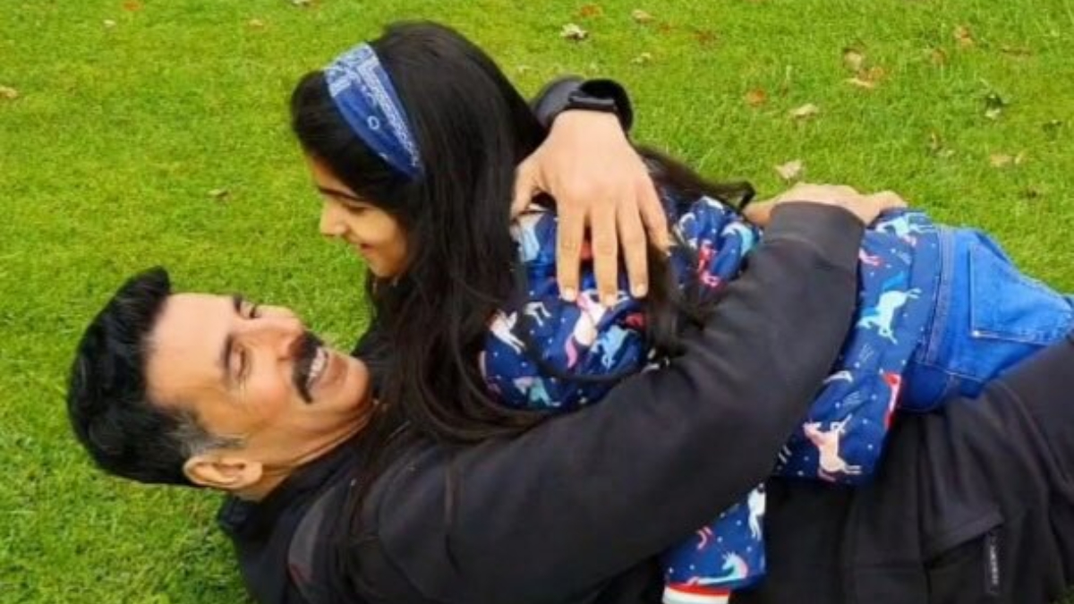 Akshay Kumar with daughter Niatara
