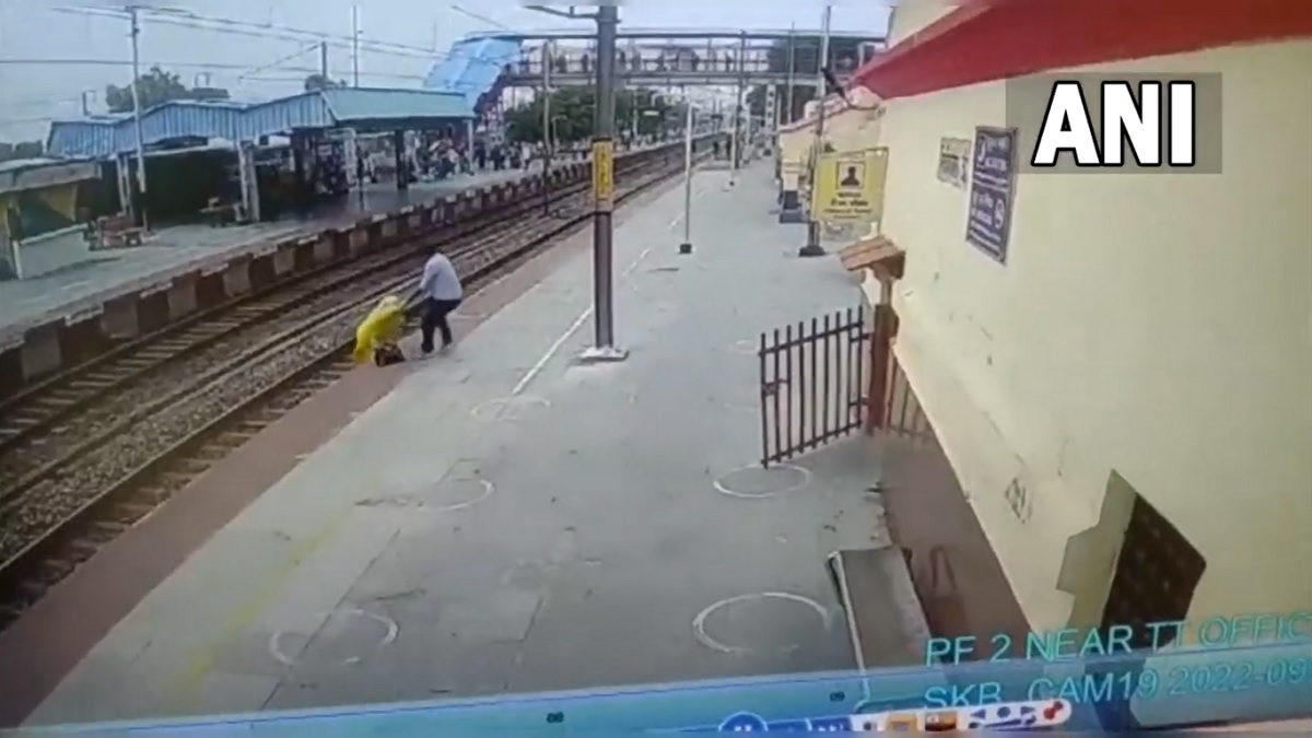 Alert GRP officer saves woman from being crushed by train in UP's Firozabad | Watch