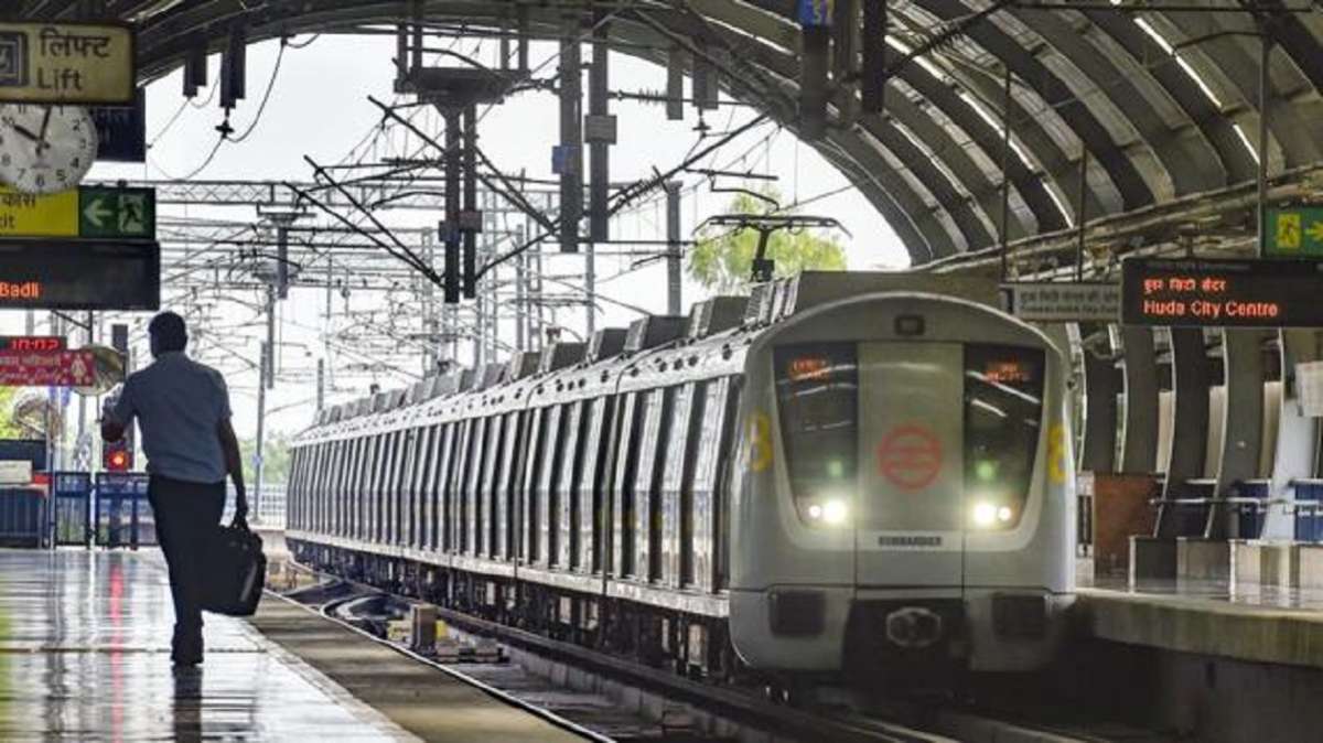 Delhi Metro's Yellow line faces delay after technical issue on train between Sultanpur, Ghitorni