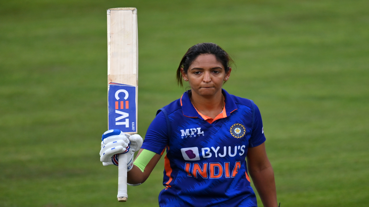 ENGW vs INDW, 2nd ODI: Harmanpreet Kaur's power-packed 143 sets Twitter ablaze, netizens laud Indian skipper