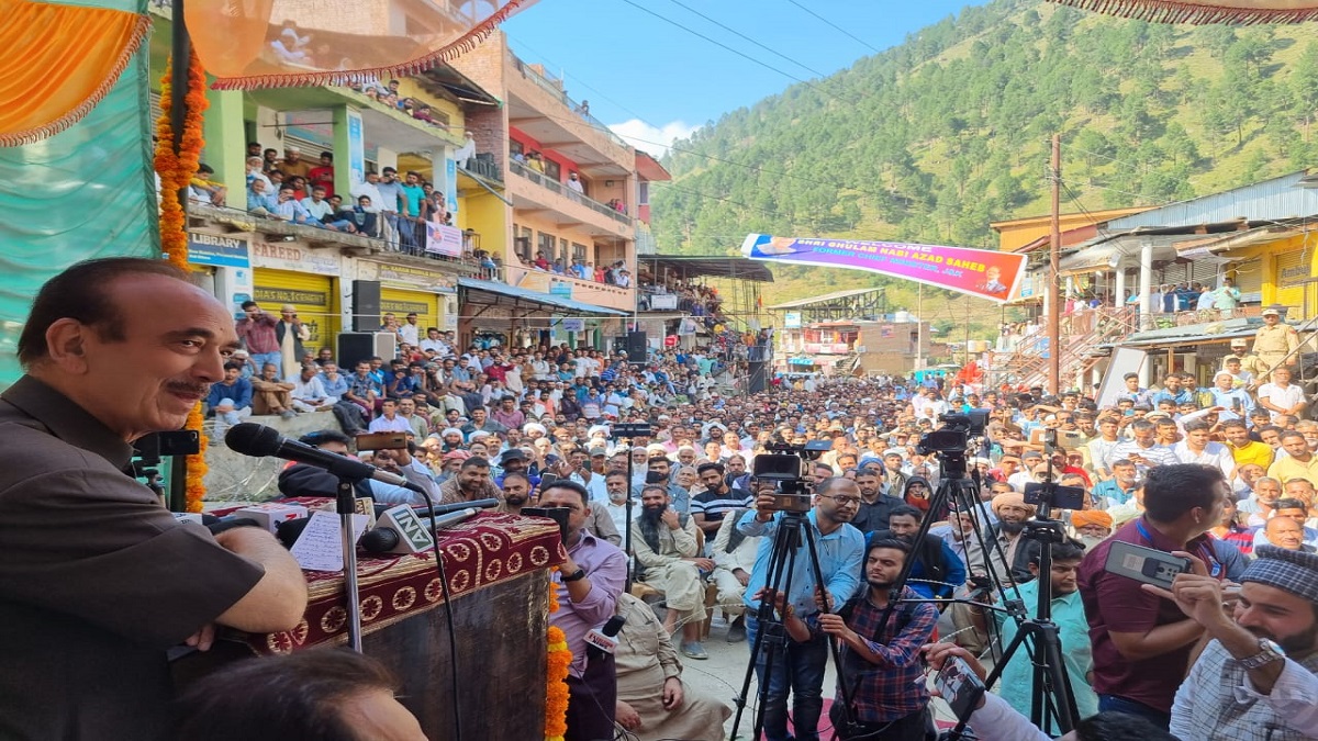 Jammu and Kashmir: Ghulam Nabi Azad to announce new party in 10-days