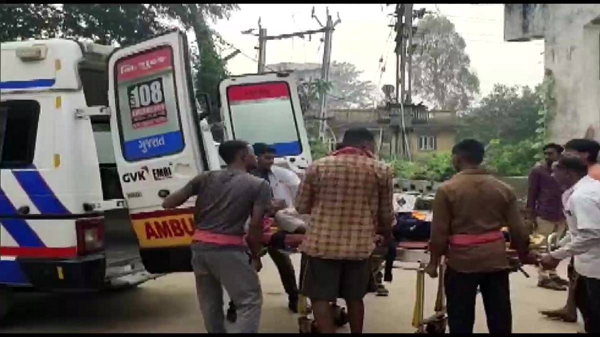 Gujarat: Six dead, 7 injured after car mows down pilgrims in Aravalli  district | India News – India TV