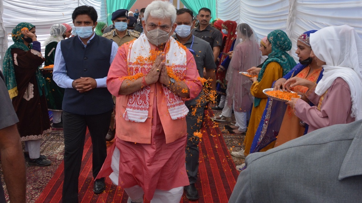 'Theatres in every district soon': J&K LG Sinha inaugurates multipurpose cinema halls in Pulwama, Shopian