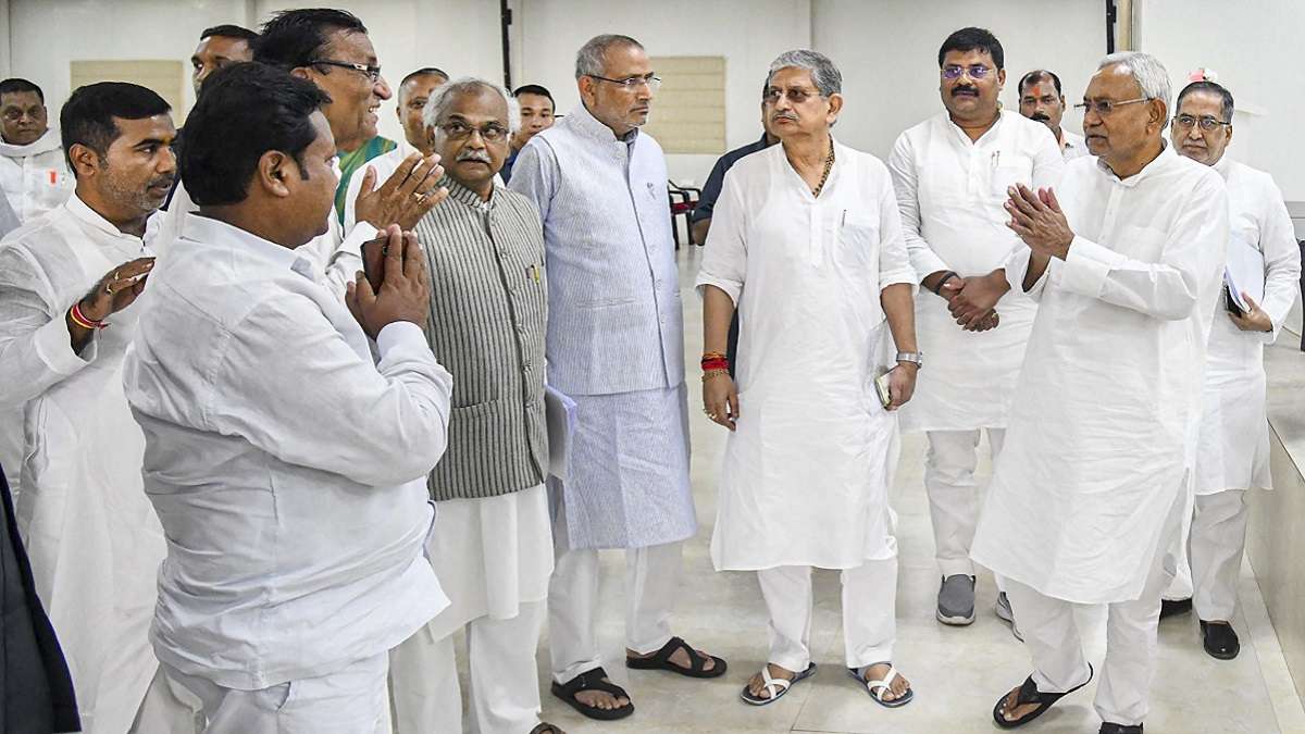 Nitish Kumar opposition PM face for 2024? Crucial JD(U) meeting today ...