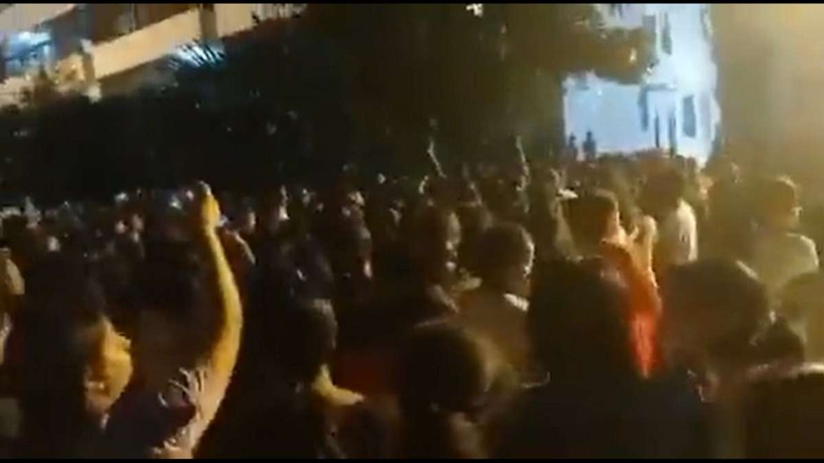 Punjab: Chandigarh University student caught making videos of 60 girls  taking bath, protests erupt | India News – India TV